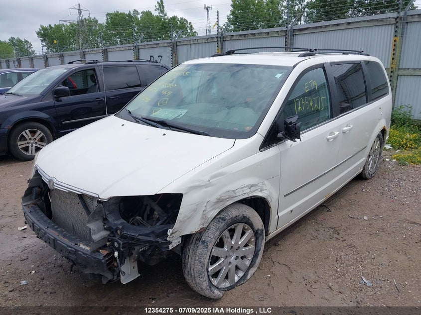 2A4RR5DX1AR124250 2010 CHRYSLER TOWN & COUNTRY photo no. 2