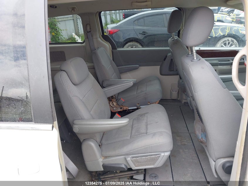 2A4RR5DX1AR124250 2010 CHRYSLER TOWN & COUNTRY photo no. 8