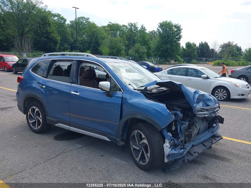 JF2SKEMC3RH477882 2024 Subaru Forester Premier auction photo 1