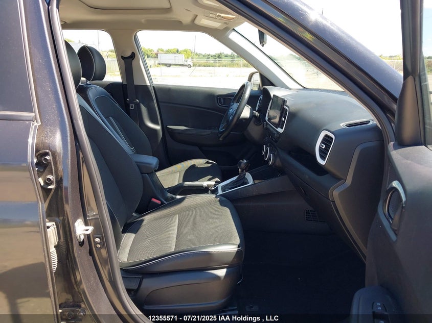 2021 Hyundai Venue VIN: KMHRC8A39MU121349 Lot: 12355571