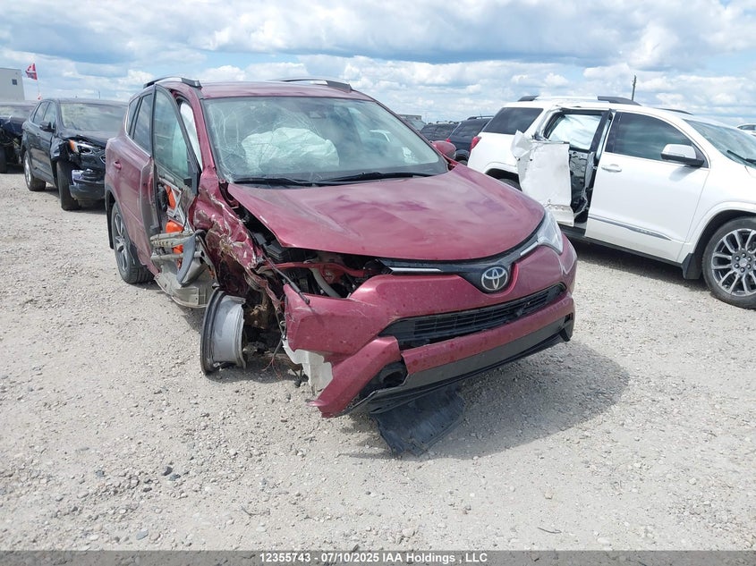 2T3BFREVXJW744363 2018 Toyota Rav4 Le auction photo 1