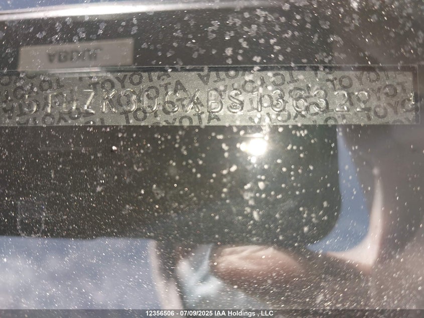 5TDZK3DCXBS136322 2011 TOYOTA SIENNA photo no. 19