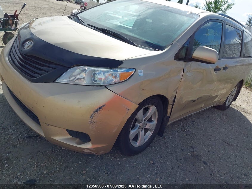 5TDZK3DCXBS136322 2011 TOYOTA SIENNA photo no. 6
