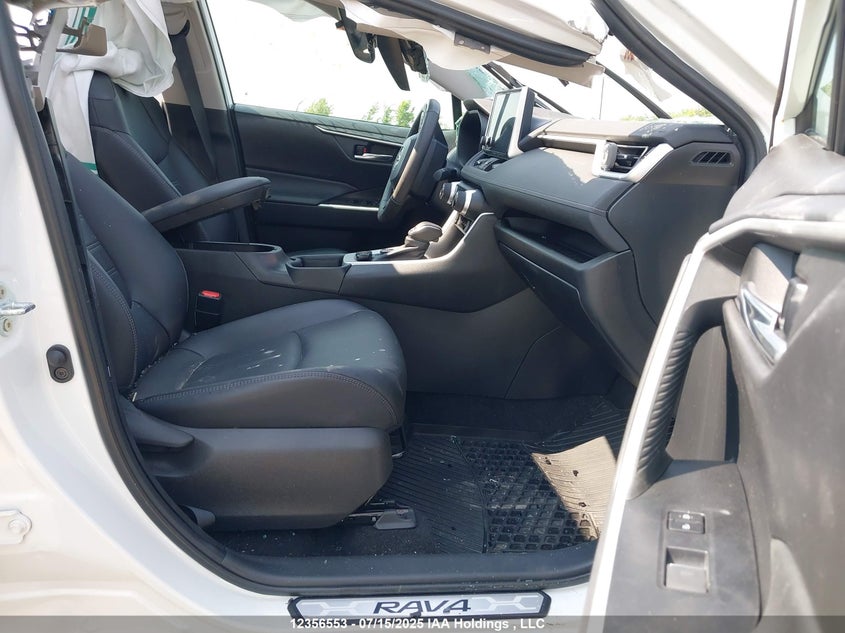2T3RWRFV0RW218400 2024 TOYOTA RAV 4 photo no. 5