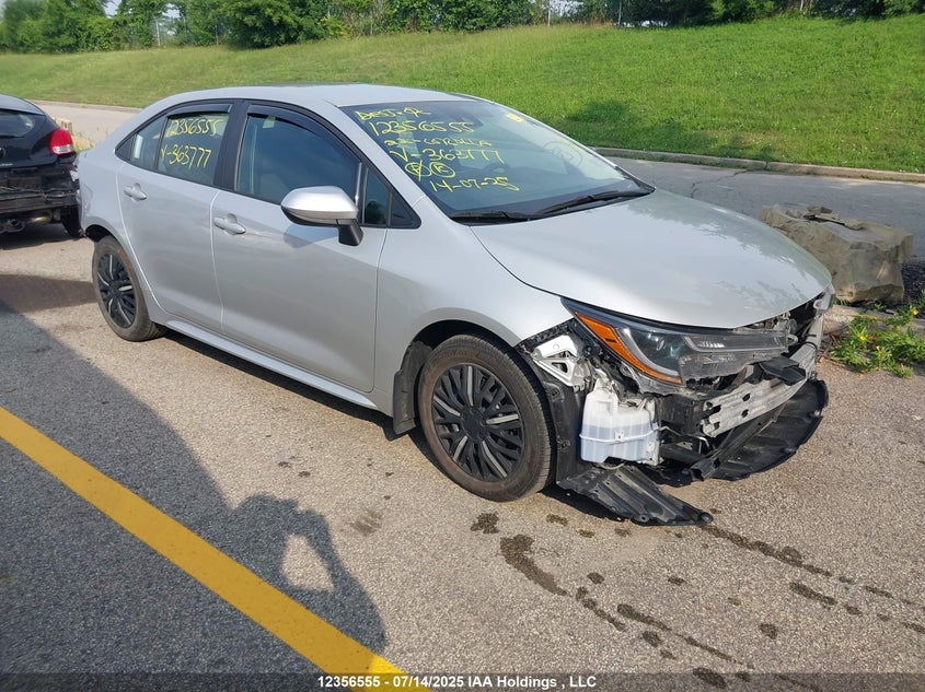 5YFBPMBEXNP363777 2022 Toyota Corolla Le auction photo 1