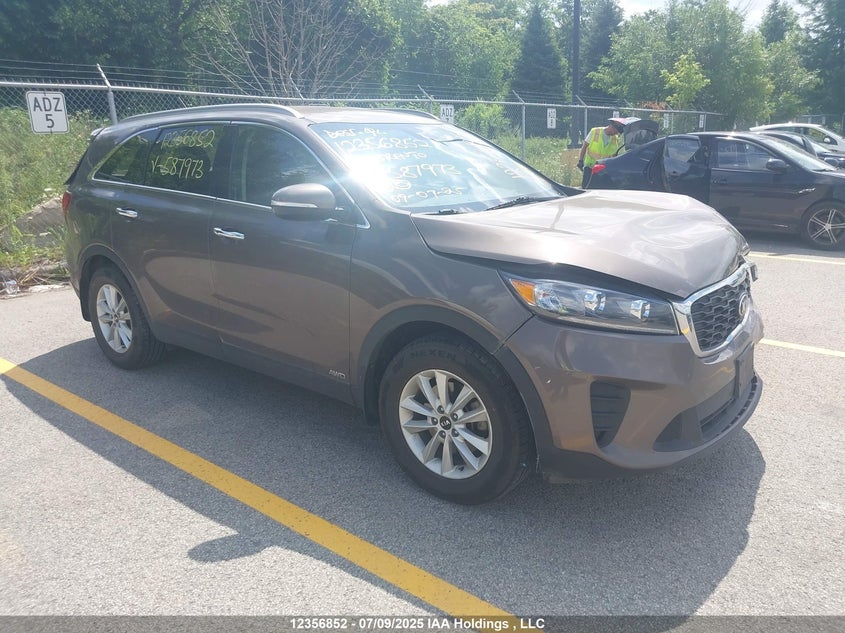 5XYPGDA34KG587973 2019 Kia Sorento L/Lx auction photo 1