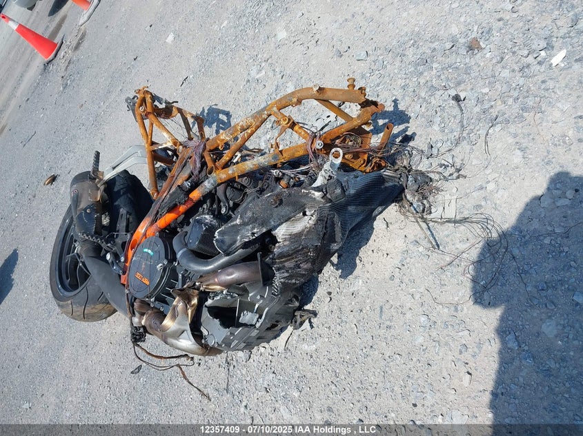 VBKV39405GM937259 2016 KTM  photo no. 5