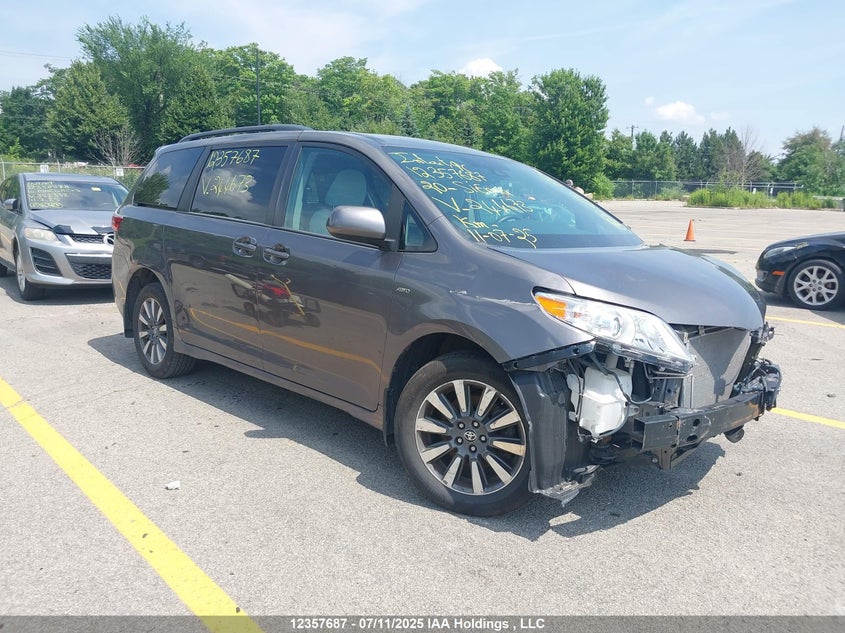 5TDJZ3DC6LS244673 2020 Toyota Sienna auction photo 1