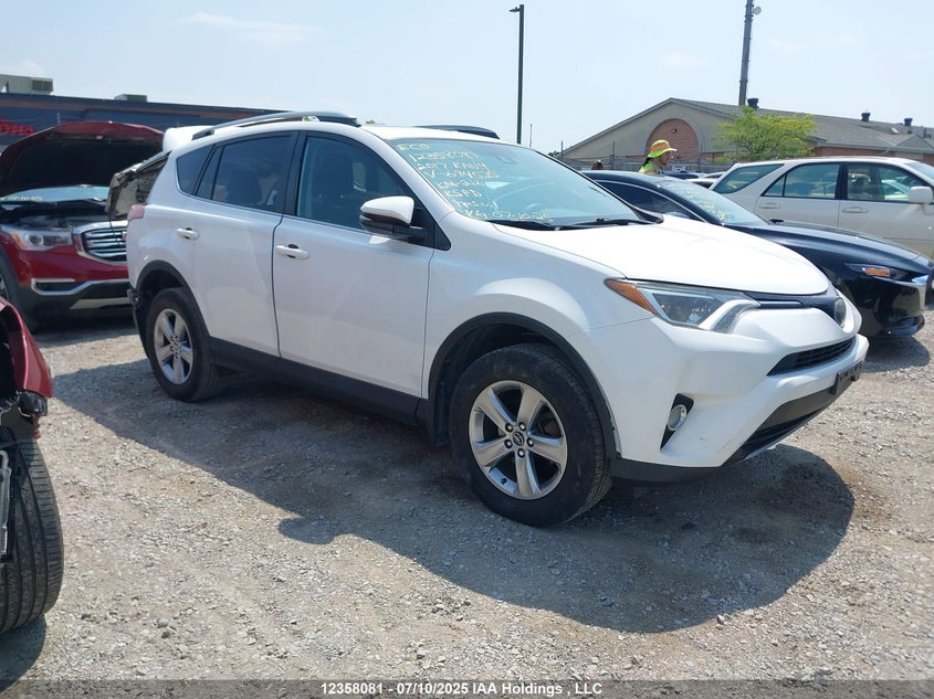 2T3RFREVXHW694525 2017 Toyota Rav4 auction photo 1