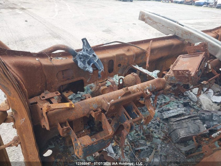 2011 Isuzu Dsl Reg VIN: JALE5W166B7300213 Lot: 12355847X