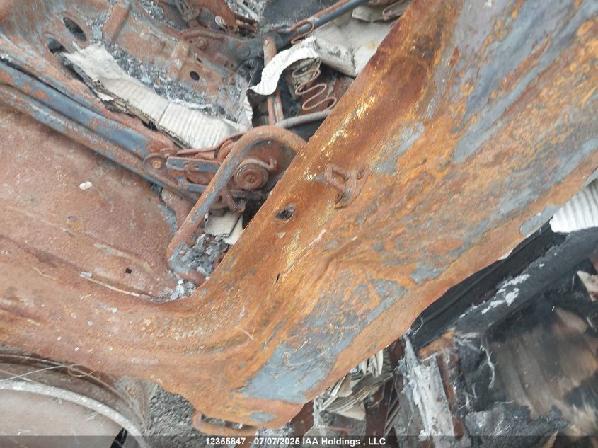 2011 Isuzu Dsl Reg VIN: JALE5W166B7300213 Lot: 12355847X