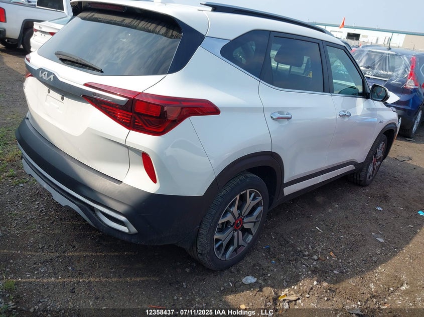 2023 Kia Seltos VIN: KNDETCA27P7434285 Lot: 12358437