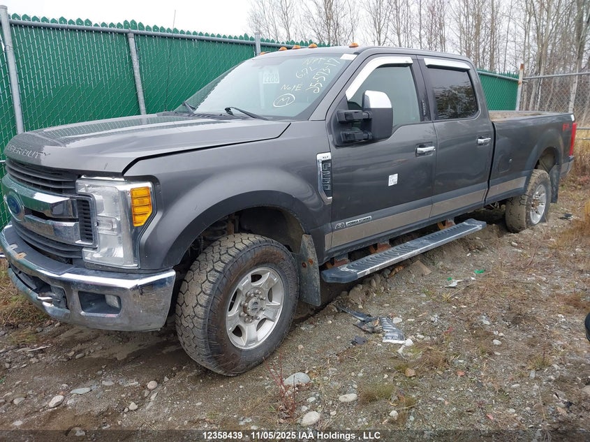 1FT7W2BT1HED88645 2017 FORD F250 photo no. 2