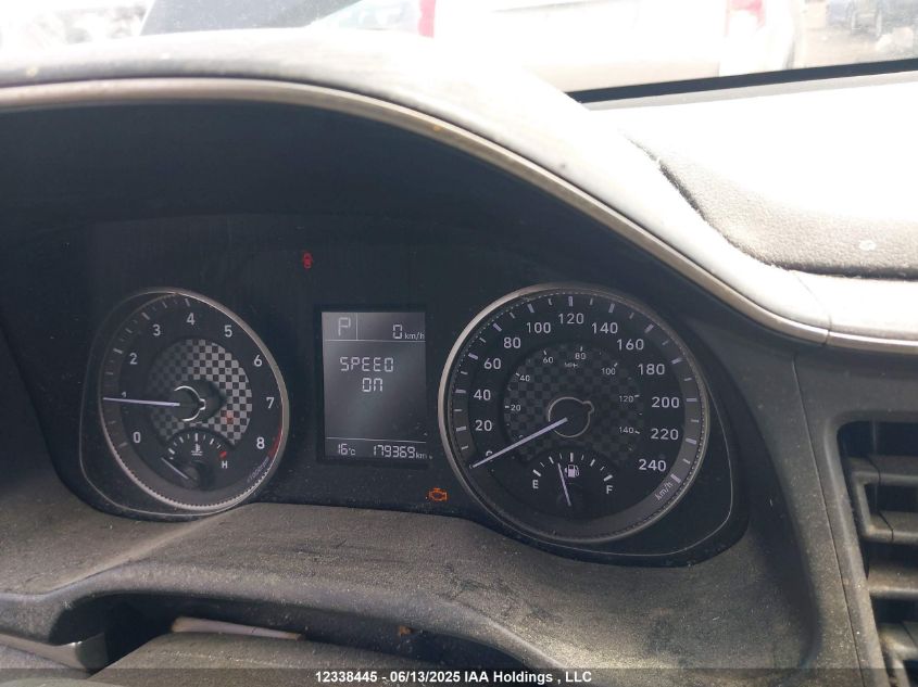 2019 Hyundai Elantra Essential VIN: KMHD74LF4KU736998 Lot: 12338445X