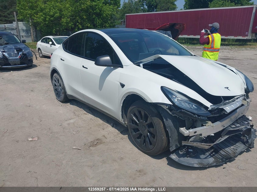 7SAYGAEE1NF377456 2022 Tesla Model Y Long Range auction photo 1