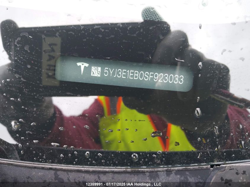 2025 Tesla Model 3 VIN: 5YJ3E1EB0SF923033 Lot: 12359991