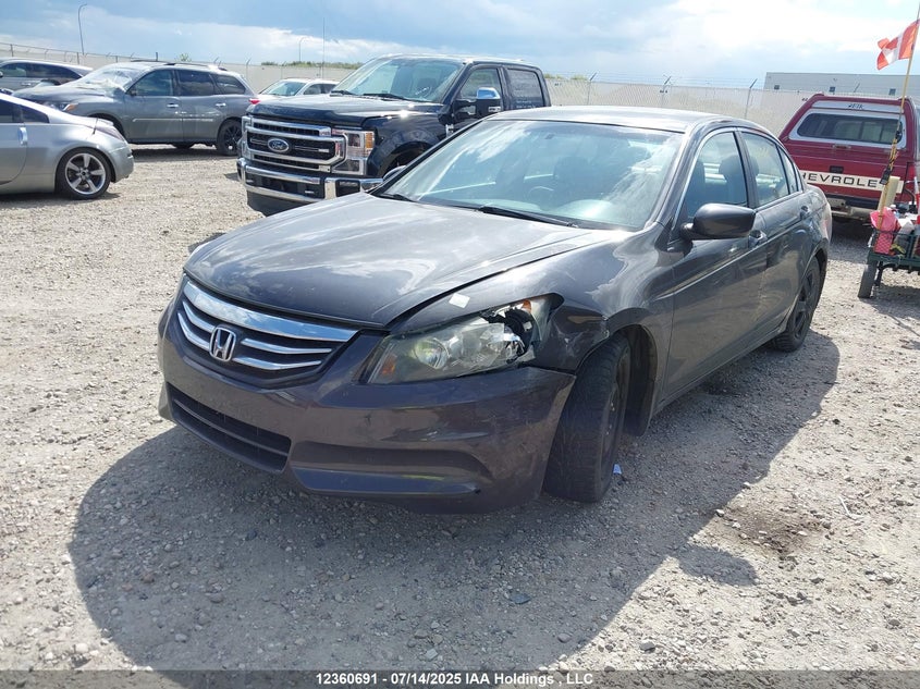 Vin: 1hgcp2f69ba801413, lot: 2736119, honda accord se 20112