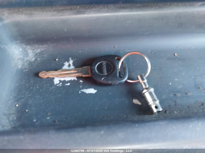 2000 Chevrolet Express Standard VIN: 1GCHG35F0Y1173679 Lot: 12360795