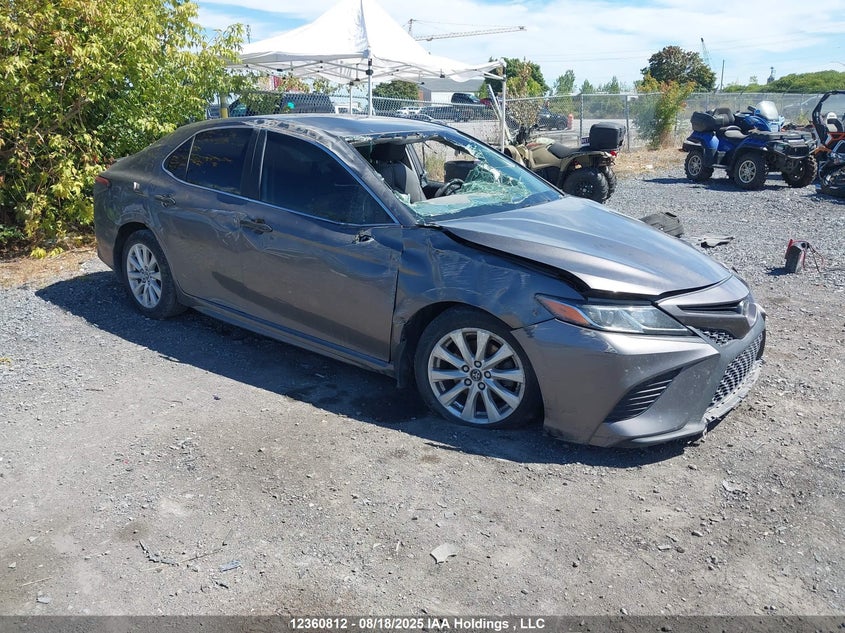 4T1B11HK6JU021698 2018 Toyota Camry auction photo 1