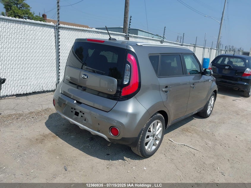 2019 Kia Soul + VIN: KNDJP3A55K7697607 Lot: 12360835