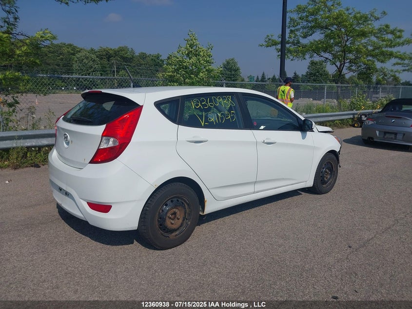 2015 Hyundai Accent Gs VIN: KMHCT5AE3FU211525 Lot: 12360938