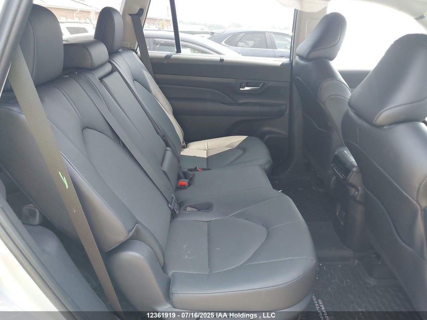 5TDAAAB53SS093368 2025 TOYOTA HIGHLANDER photo no. 8