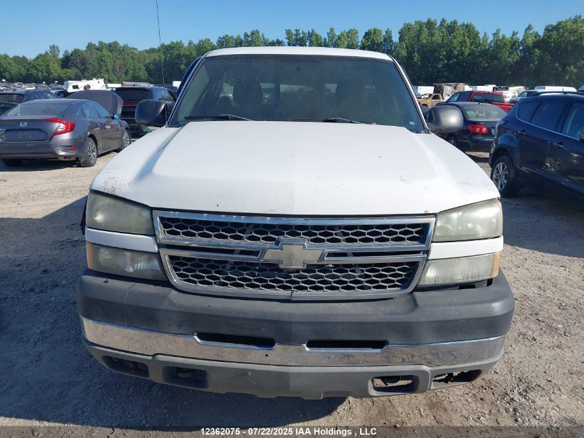 2005 Chevrolet Silverado K2500 Heavy Duty VIN: 1GCHK24295E194798 Lot: 12362075
