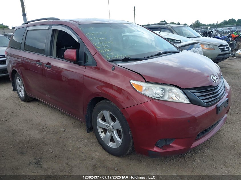 5TDZK3DCXBS087042 2011 Toyota Sienna auction photo 1