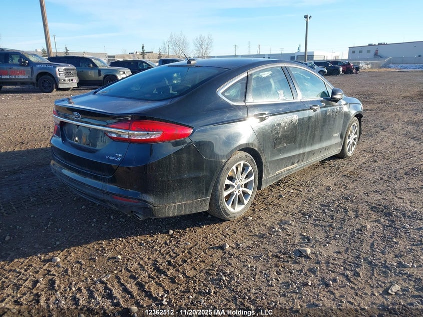 3FA6P0LU0HR127840 2017 FORD FUSION photo no. 4