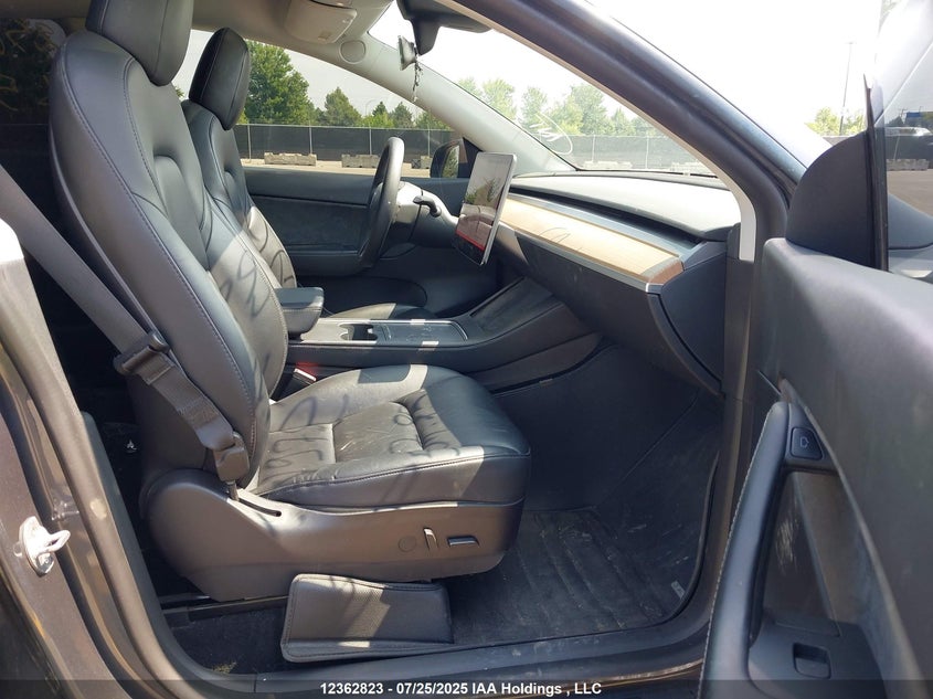 7SAYGDEF8NF511972 2022 TESLA MODEL Y photo no. 5