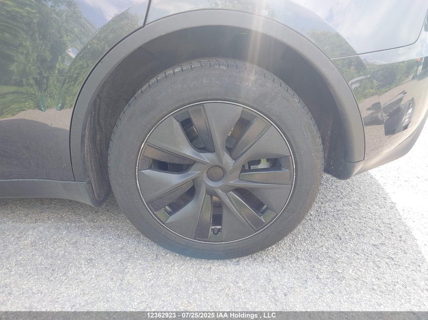 7SAYGDED2SF264619 2025 TESLA MODEL Y photo no. 10