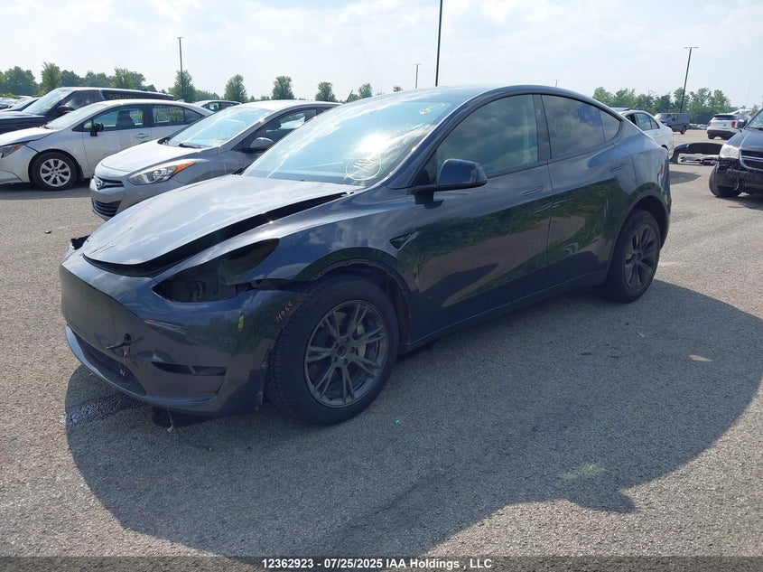 7SAYGDED2SF264619 2025 TESLA MODEL Y photo no. 2