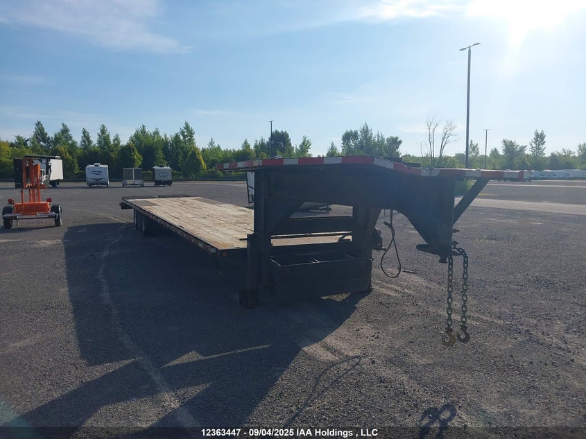 2S96PHDN44L112742 2004 Trailer Tri-Axle Jld auction photo 1