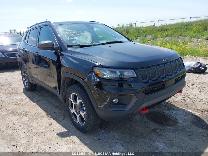 3C4NJDDB9NT114286 2022 Jeep Compass Trailhawk auction photo 1