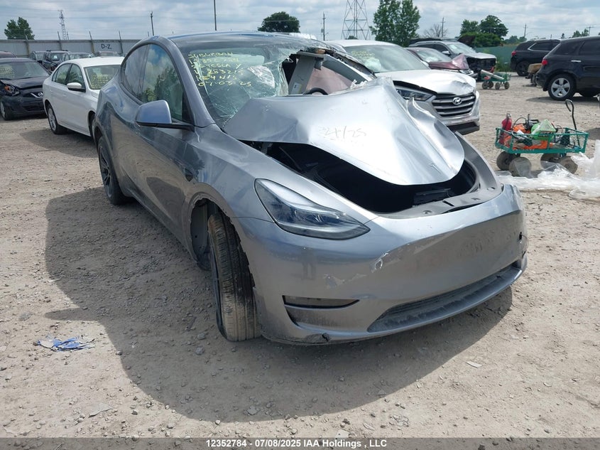 7SAYGDEE6SF283215 2025 Tesla Model Y Long Range auction photo 1