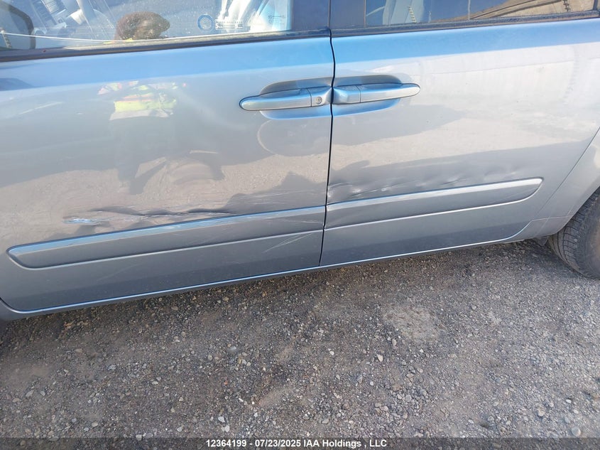 2011 Kia Sedona Lx/Lx Convenience VIN: KNDMG4C72B6425667 Lot: 12364199