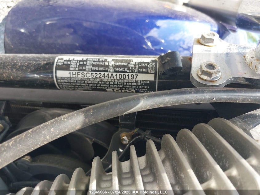 1HFSC52244A100197 2004 HONDA VTX photo no. 10