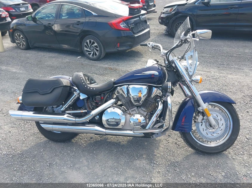 1HFSC52244A100197 2004 HONDA VTX photo no. 12