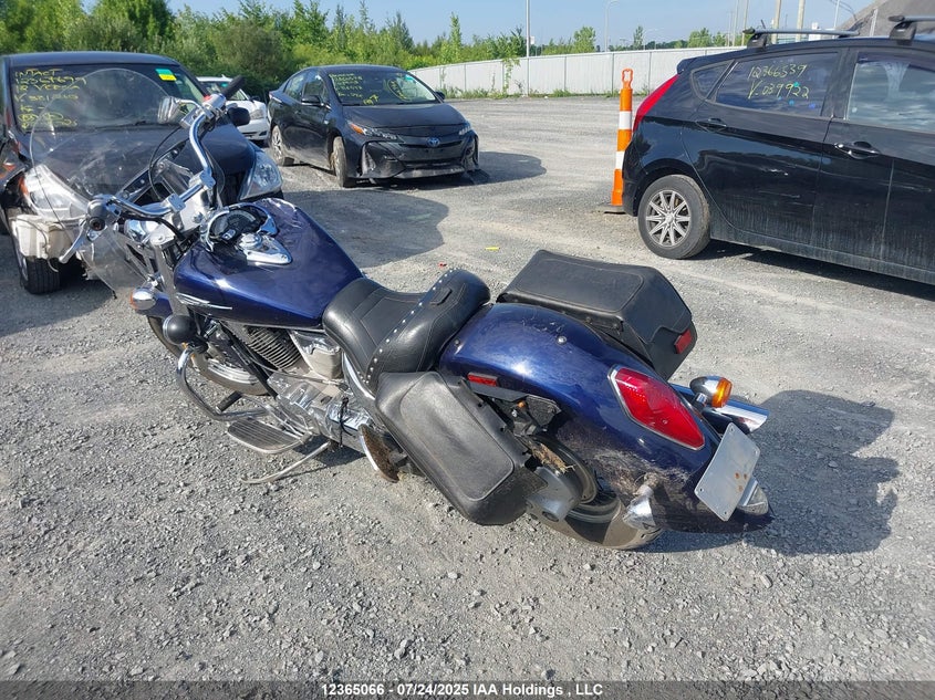 1HFSC52244A100197 2004 HONDA VTX photo no. 3
