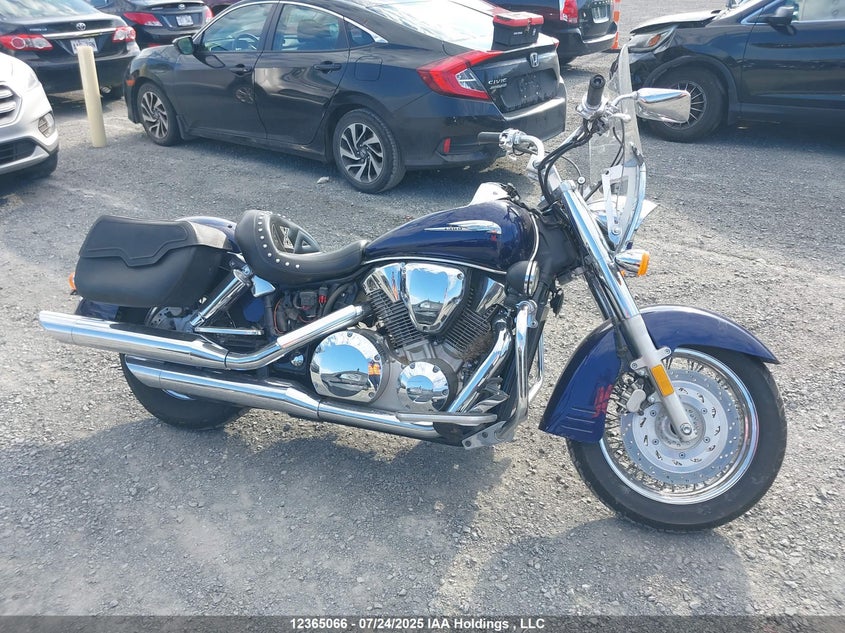 1HFSC52244A100197 2004 HONDA VTX photo no. 8