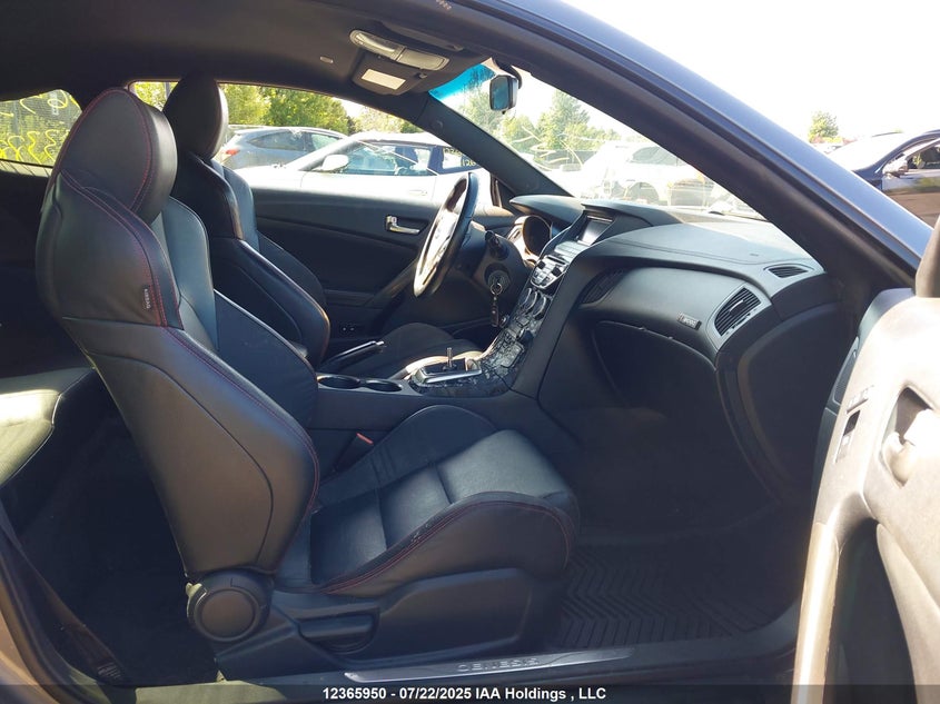 2016 Hyundai Genesis 3.8 R-Spec VIN: KMHHT6KJ1GU133884 Lot: 12365950