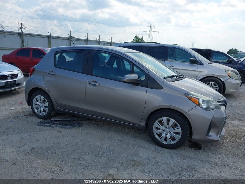 VNKKTUD31FA054428 2015 Toyota Yaris Le auction photo 1