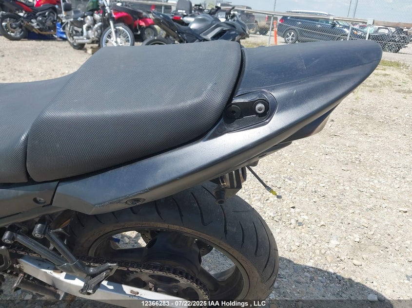 2005 Suzuki Gsf650 S VIN: JS1GP73A352100171 Lot: 12366283