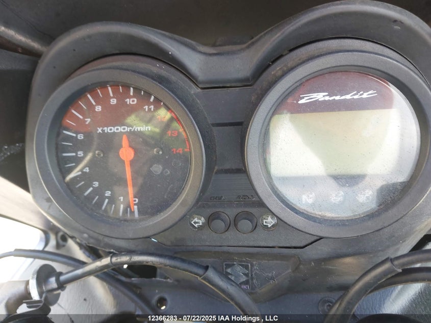 2005 Suzuki Gsf650 S VIN: JS1GP73A352100171 Lot: 12366283