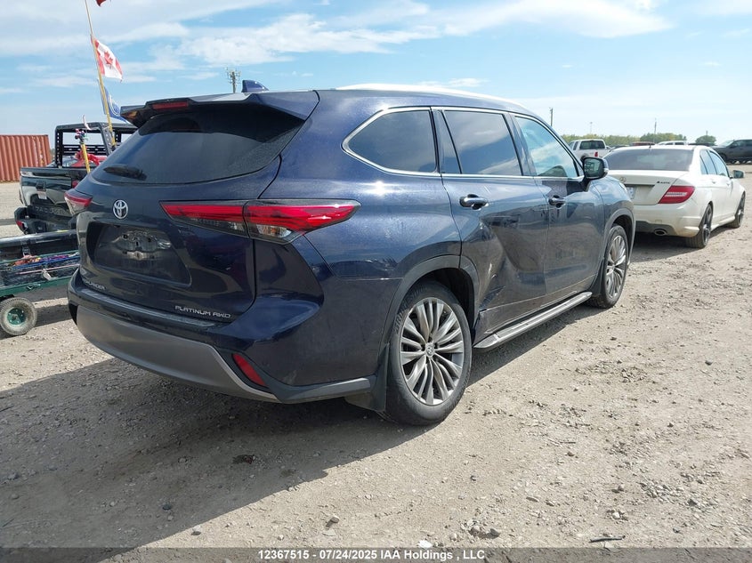 2022 Toyota Highlander VIN: 5TDFZRBHXNS255136 Lot: 12367515