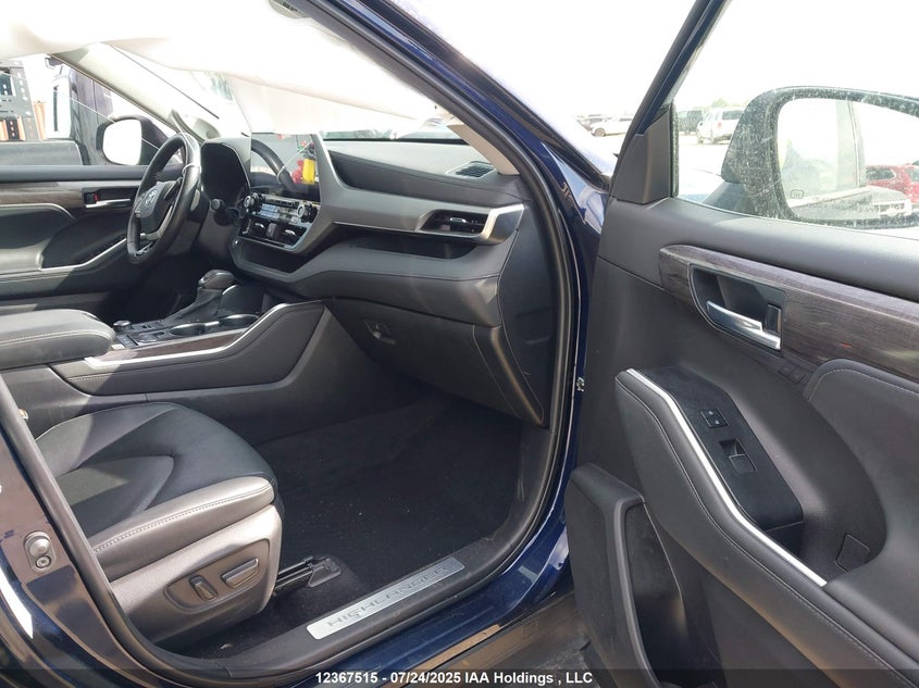 2022 Toyota Highlander VIN: 5TDFZRBHXNS255136 Lot: 12367515