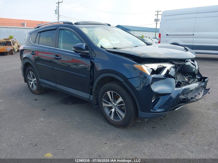 2T3RFREV6HW579873 2017 Toyota Rav4 Xle auction photo 1