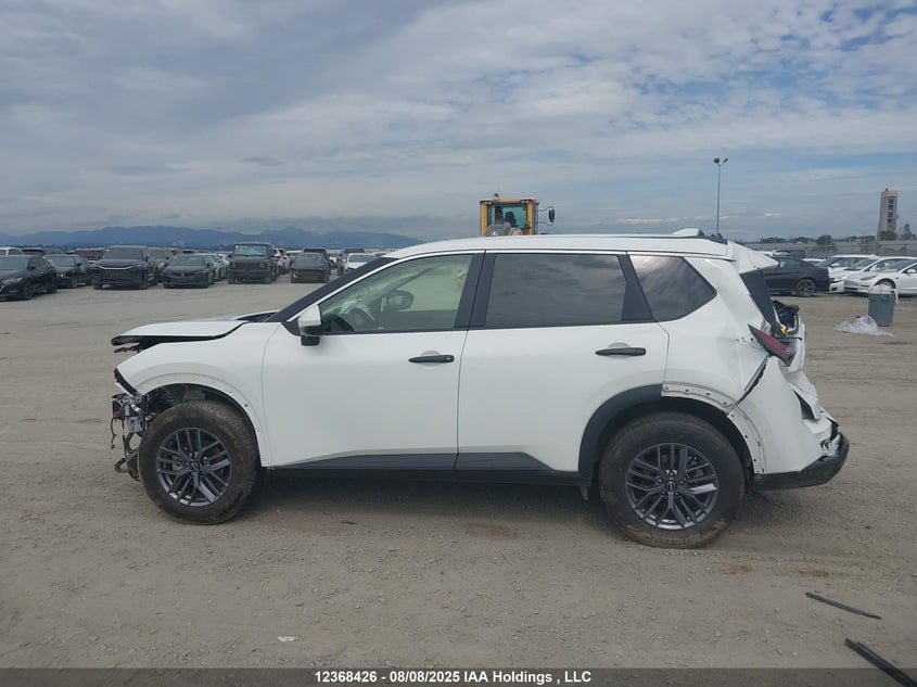 2024 Nissan Rogue S VIN: JN8BT3AB1RW438476 Lot: 12368426