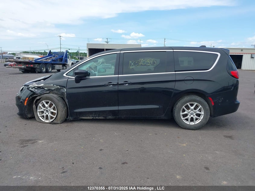 2022 Chrysler Grand Caravan Sxt VIN: 2C4RC1ZG1NR108256 Lot: 12370355