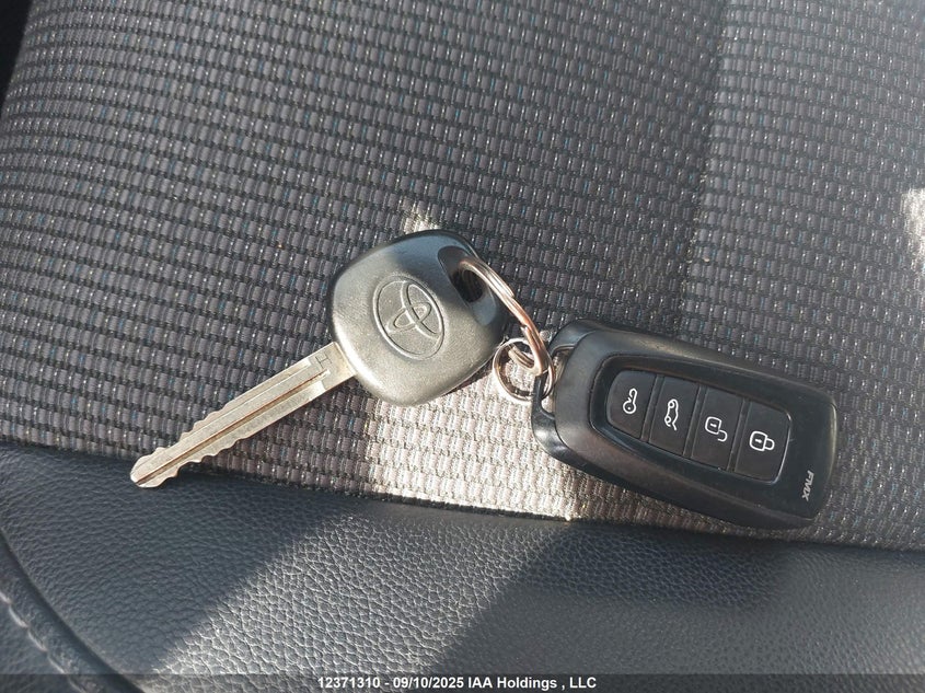 2014 Toyota Corolla VIN: 2T1BURHE3EC093076 Lot: 12371310